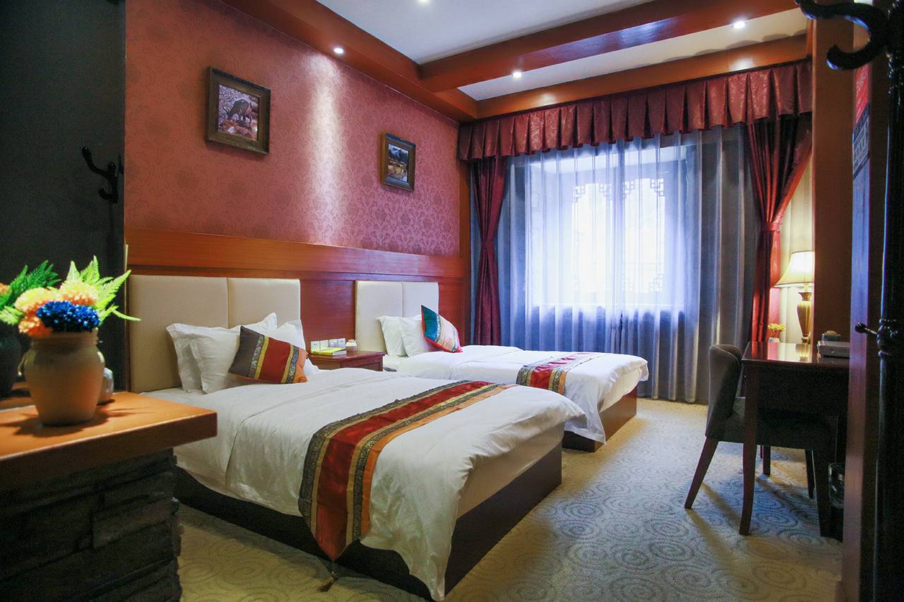 蓝月山谷酒店(稻城亚丁景区店)