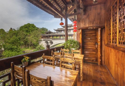 Baihe Renjia Inn (Furong Town Waterfall Branch) Hotel Overview