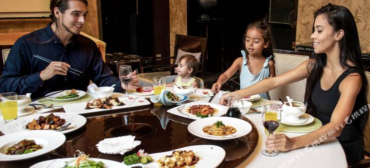 成都保利公园皇冠假日酒店(熊猫基地店)图片