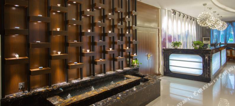 江湾大酒店(中央大街人民防洪胜利纪念塔游客服务中心店)图片