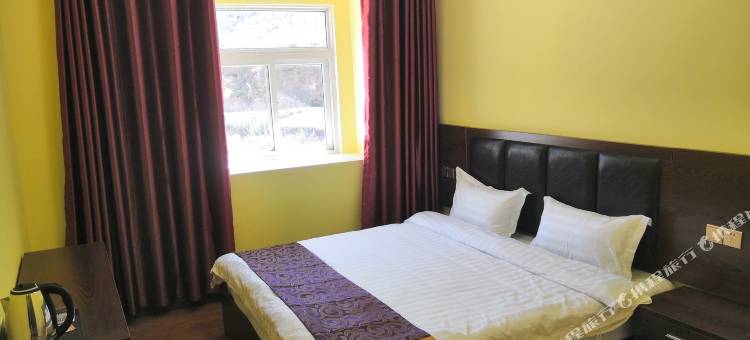 稻城雪域幸福客栈图片