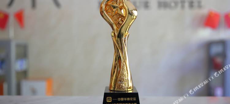 悦山度假·枕山溪畔酒店(四姑娘山景区店)图片