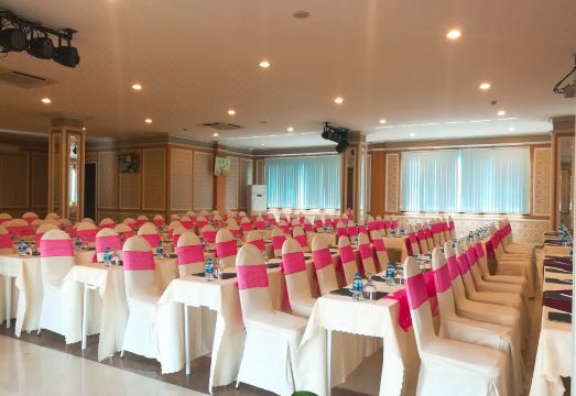 Lotus Muine Resort & Spa Hotel Overview