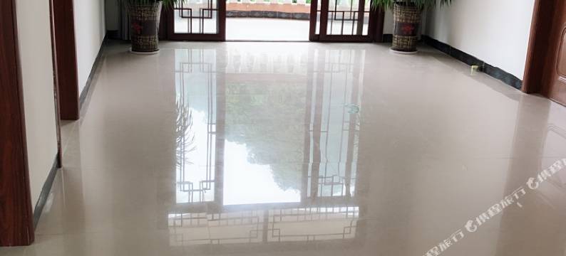 荔波山畔民宿图片