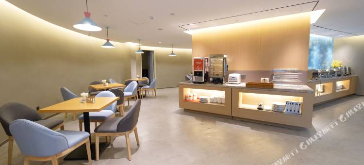 如家派柏·云酒店(银川清和北街旅游汽车站店)图片