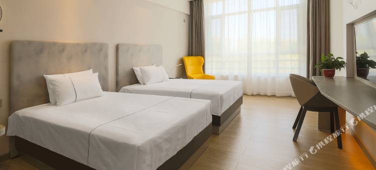 白玉兰酒店(格尔木江源路店)图片