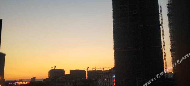 张家界天门山居图片