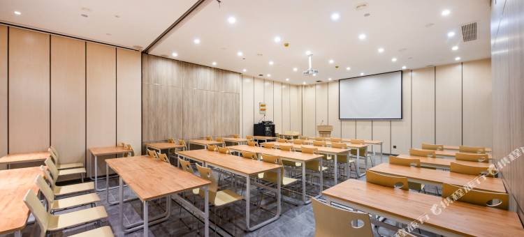 汉庭优佳酒店(南通火车站万象城店)图片