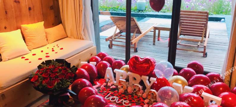 泸沽湖山涧有云湖景度假酒店(花海码头店)图片