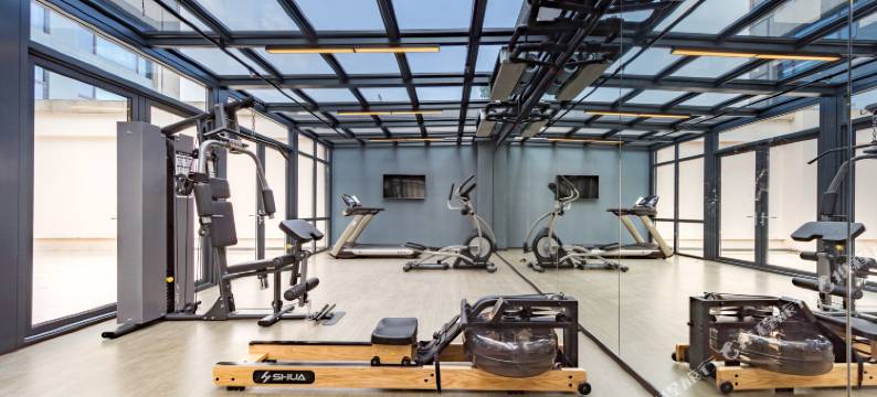 深圳龙岗石芽岭地铁站亚朵酒店图片