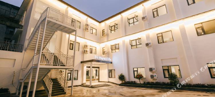 雅安海伦轻居酒店(雅州廊桥店)图片