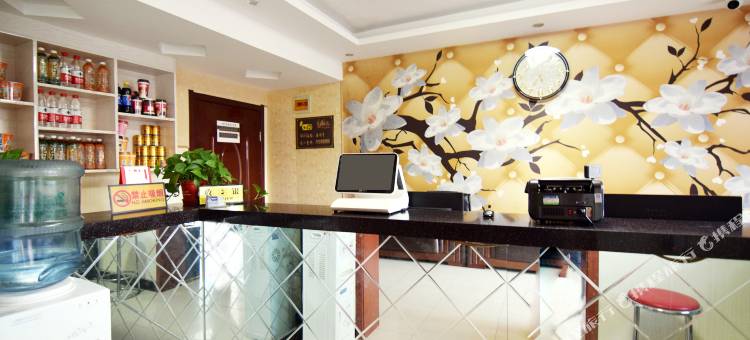 OYO西宁少英商务宾馆图片