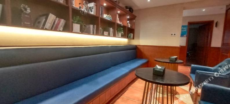 丽呈雅客小镇(中央大街哈尔滨火车站店)图片