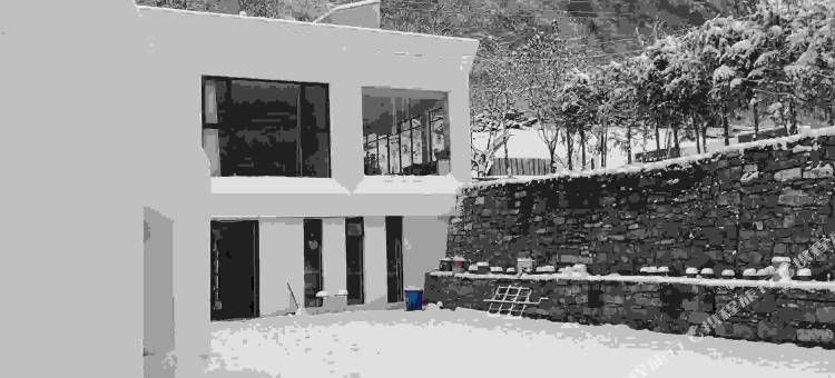 四姑娘山观岳民宿图片