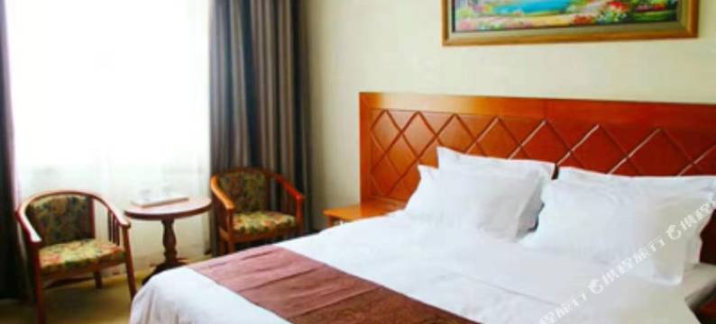 良友大酒店(阿克苏太百购物中心店)图片