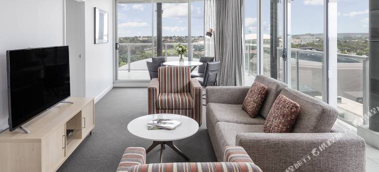 阿德莱德大使馆盛橡套房酒店(Oaks Adelaide Embassy Suites)图片