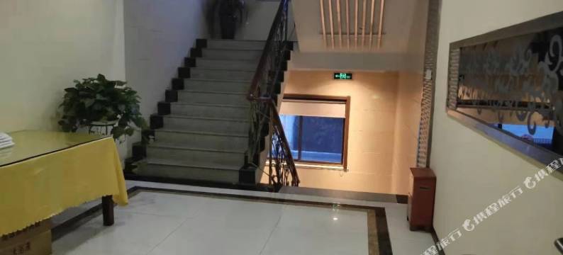 榕树商务宾馆(无锡锡山区八士振新路店)图片