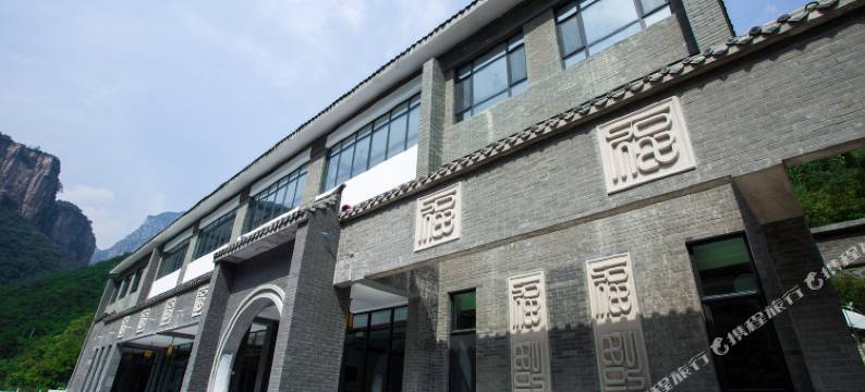 辉县宝泉桃花山庄图片