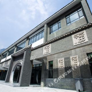 辉县宝泉桃花山庄