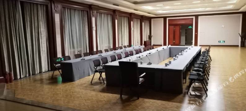 丽呈龙章M酒店(展望大厦会展中心店)图片