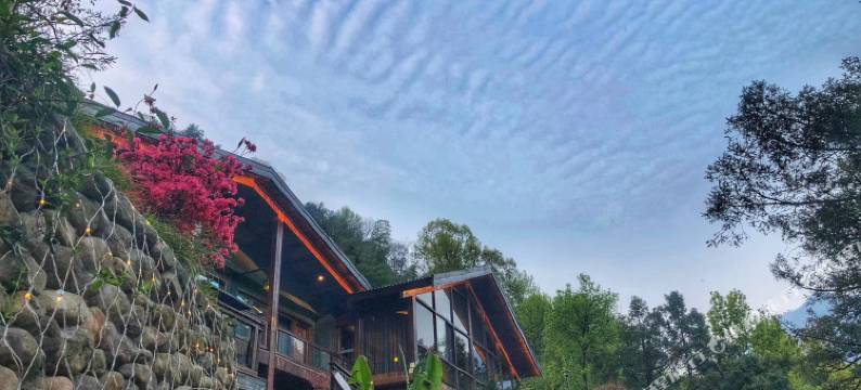 安吉坐云民宿图片