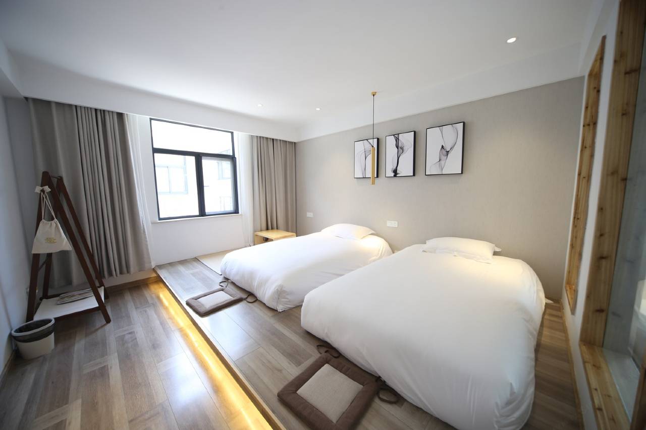 金华横店追星可代办门票特色民宿(清明上河图路分店)