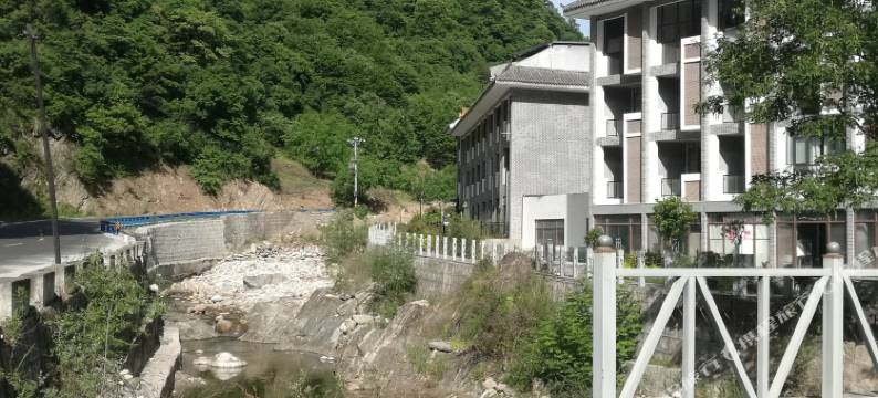 宁陕燕子民宿图片