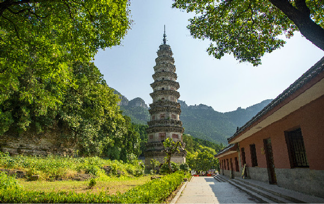 靈岩寺