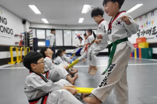 【3鑽】龍仁+首爾仲夏親子5天之旅 ※暑期優惠小童不佔床最高勁減$2000 ※專業導師指導跆拳道體驗、K-Pop韓流舞蹈體驗、NongDo牧場、AnseongFarmland、愛寶樂園Everland 【3鑽】龍仁+首爾仲夏親子5天之旅 ※暑期優惠小童不佔床最高勁減$2000 ※專業導師指導跆拳道體驗、K-Pop韓流舞蹈體驗、NongDo牧場、AnseongFarmland、愛寶樂園Everland