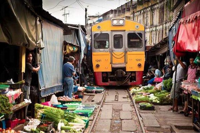 Mae Klong火車鐵路市場