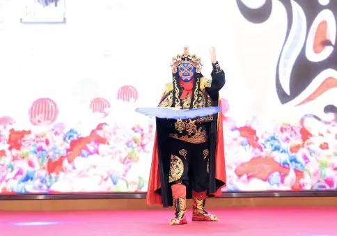 《母親節模仿張國榮經典金曲音樂會+四川變臉》每位女士獲贈蛋糕乙個 保證入住國際品牌法國雅高集團旗下~順德美居酒店【至尊海皇花膠魚翅歡樂晚宴】【大樹頭園林棟企雞+燒排骨】佛山美食純玩2天團 《母親節模仿張國榮經典金曲音樂會+四川變臉》每位女士獲贈蛋糕乙個 保證入住國際品牌法國雅高集團旗下~順德美居酒店【至尊海皇花膠魚翅歡樂晚宴】【大樹頭園林棟企雞+燒排骨】佛山美食純玩2天團