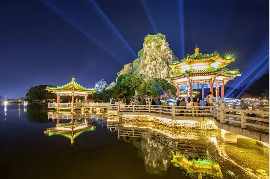 七星岩夜遊