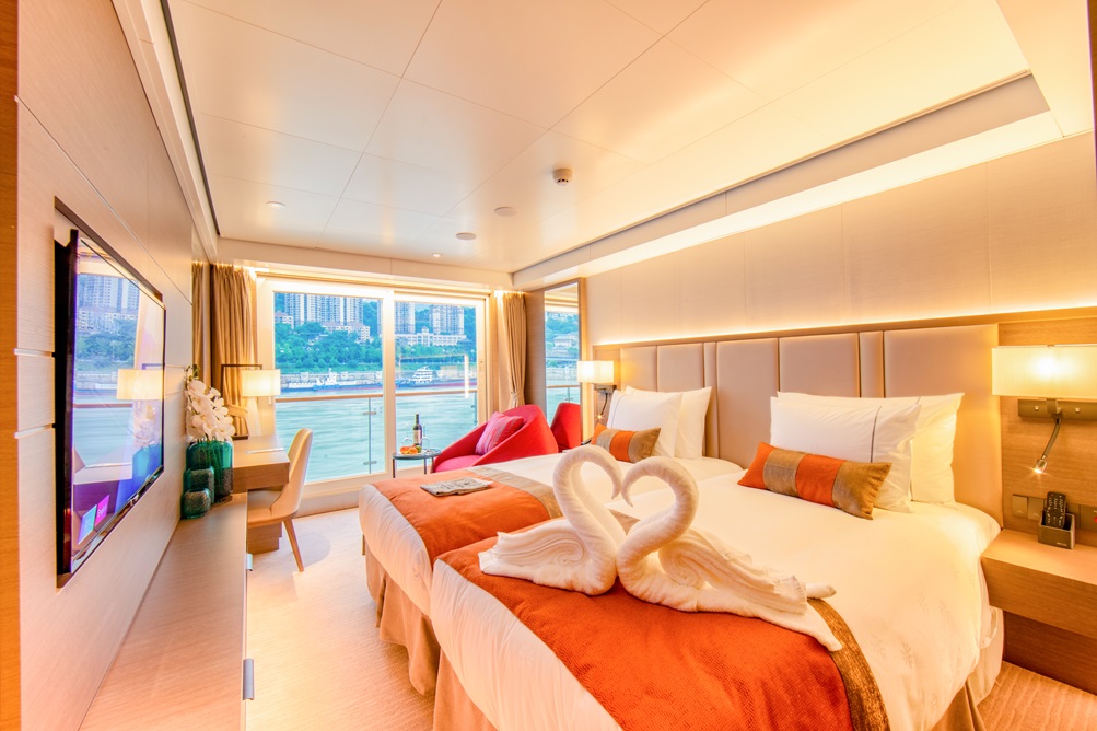 【5鑽】永安專船※世紀榮耀號~《5樓臻選江景露台房+VIP餐廳》只餘8房 醉美紅葉‧壯麗三峽‧賞楓專船8天之旅 【🍁獨家專船遨遊長江、親身體驗五級船閘、漫山紅葉畫卷🍁】三峽大壩、葛洲壩、神女溪