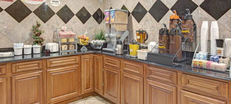 达拉斯东速8酒店(Super 8 Dallas East Near Fair Park Downtown)图片