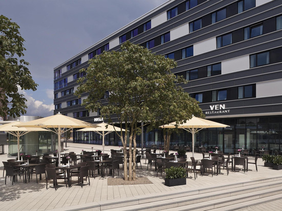 沃尔夫斯堡怡思得酒店