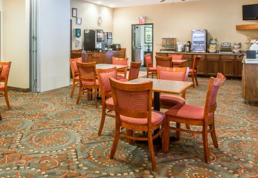 Comfort Suites Omaha East-Council Bluffs Hotel Overview