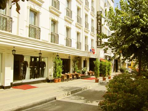 哈里福克斯酒店