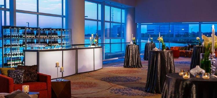 绍姆堡会议中心万丽酒店(Renaissance Schaumburg Convention Center Hotel)图片