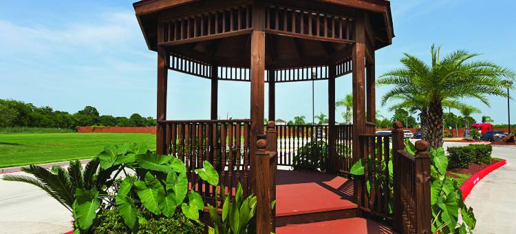 休斯顿钱诺夫拉昆塔温德姆套房酒店(La Quinta Inn & Suites by Wyndham Houston Channelview)图片