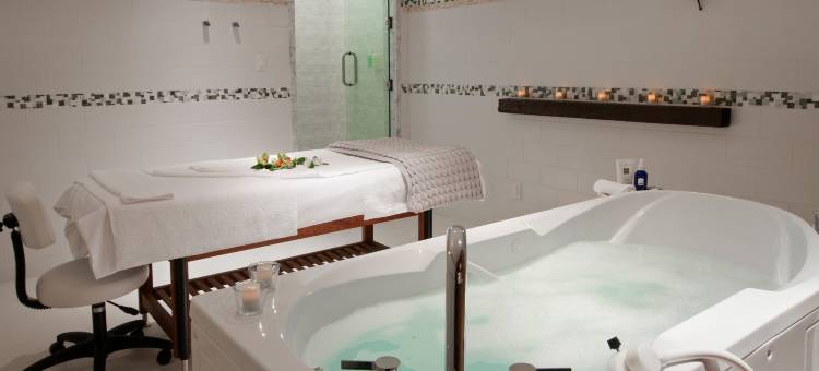 费尔蒙特贾斯珀帕克小屋(Fairmont Jasper Park Lodge)图片