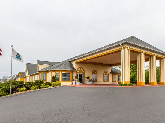 Hotels Near The Ministers Tree House Crossville Tripcom - 