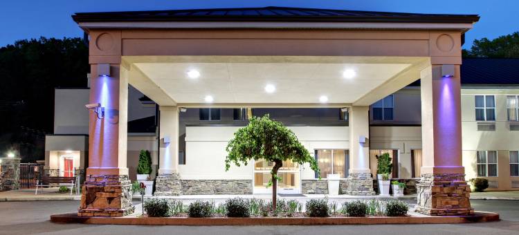 Holiday Inn Express 飓风米尔斯(韦弗利)(Holiday Inn Express Hurricane Mills (Waverly))图片