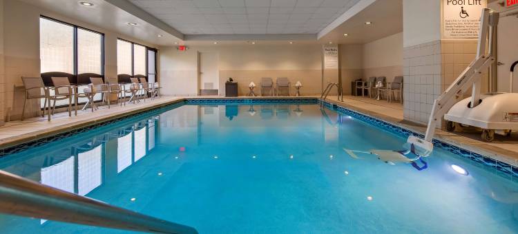 辛辛那提河滨智选假日套房酒店(Holiday Inn Express & Suites Cincinnati Riverfront)图片