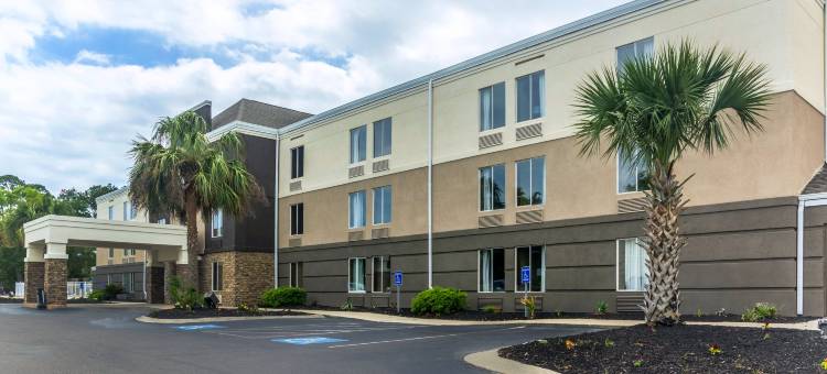 北默特尔海滩赤脚登陆舒适酒店(Comfort Inn N Myrtle Beach Barefoot Landing)图片