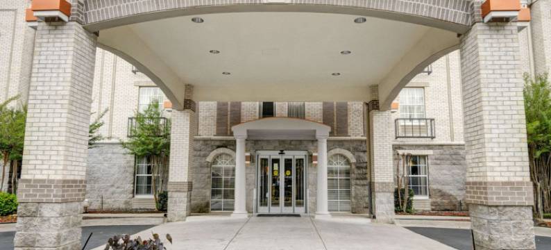 小石城西凯艺套房酒店(Quality Inn & Suites Little Rock West)图片