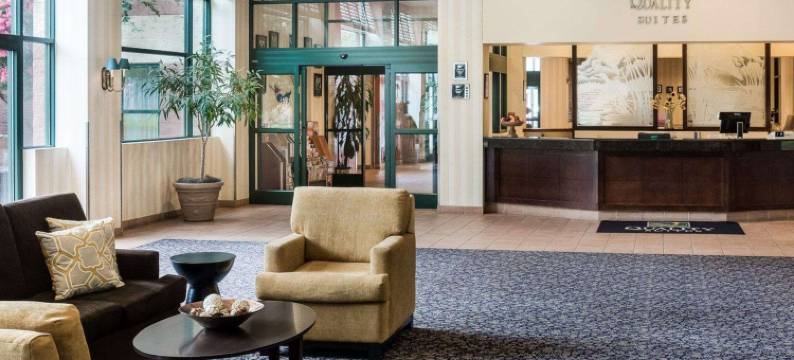 赖特湖诺福克机场品质套房酒店(Quality Suites Lake Wright Norfolk Airport)图片