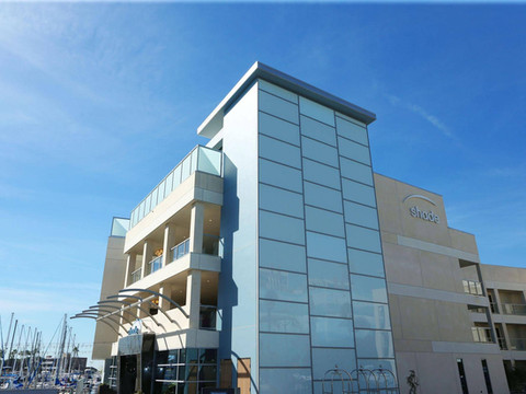 雷东多比奇海滩树荫酒店