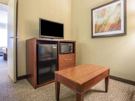 Comfort Suites Schiller Park Chicago O Hare Airport Hotel