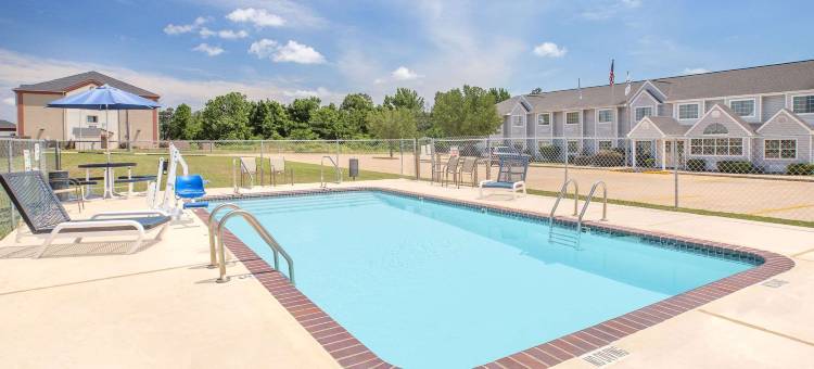 温德姆麦客达套房酒店(Microtel Inn & Suites by Wyndham Broken Bow)图片