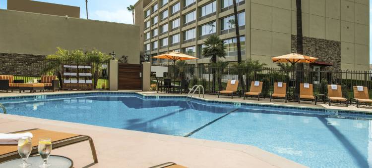 洛杉矶伍德兰希尔斯万怡酒店(Courtyard Los Angeles Woodland Hills)图片